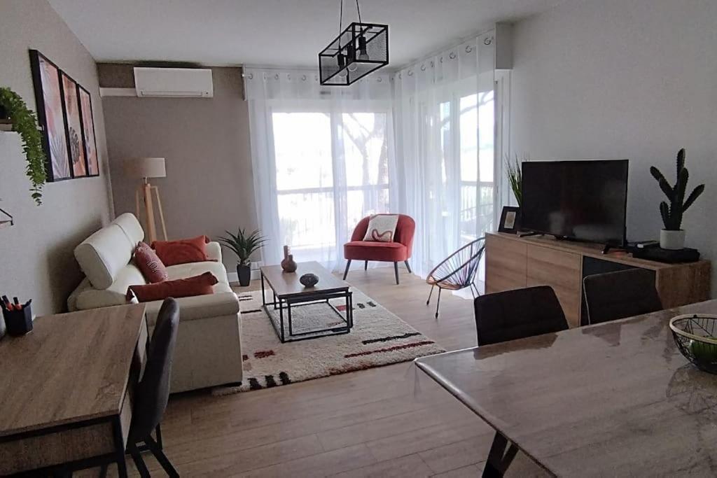 Les Geraniums, Bel Appartement Renove, Proche Plage Et Commerces La Seyne-sur-Mer Eksteriør billede